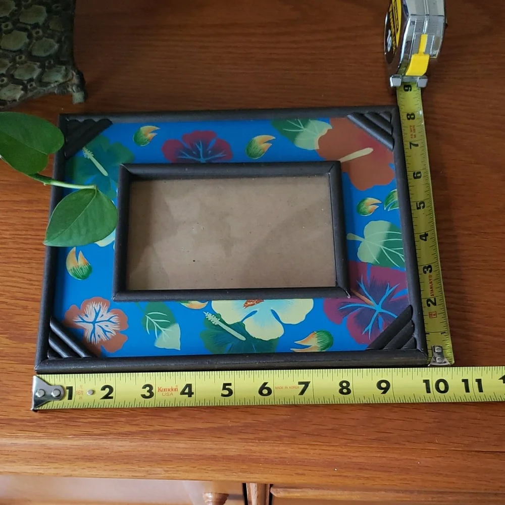 Tropical Floral Picture Frame - Holds 4 X 6 Photo